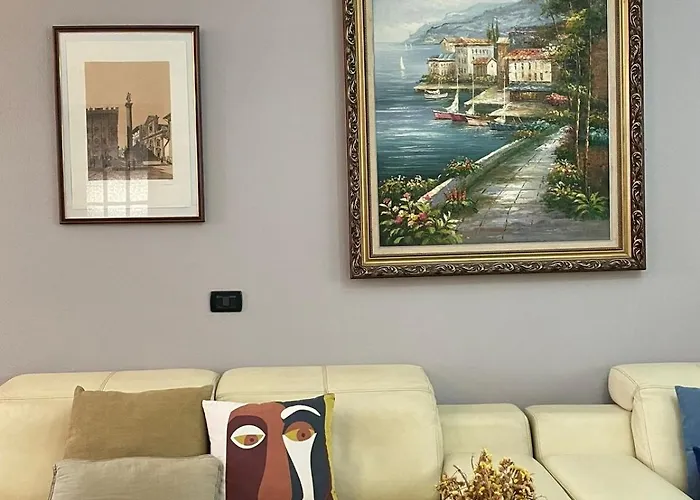 Casa Shprese - The Traditional Appartamento Tirana