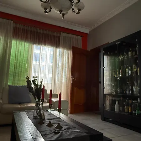 Casa Shprese - The Traditional דירה טיראנה